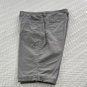 Gray Sonoma capris shorts